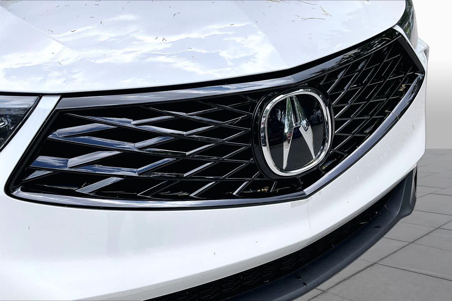 Used 2025 Platinum White Pearl Acura SH-AWD image 29