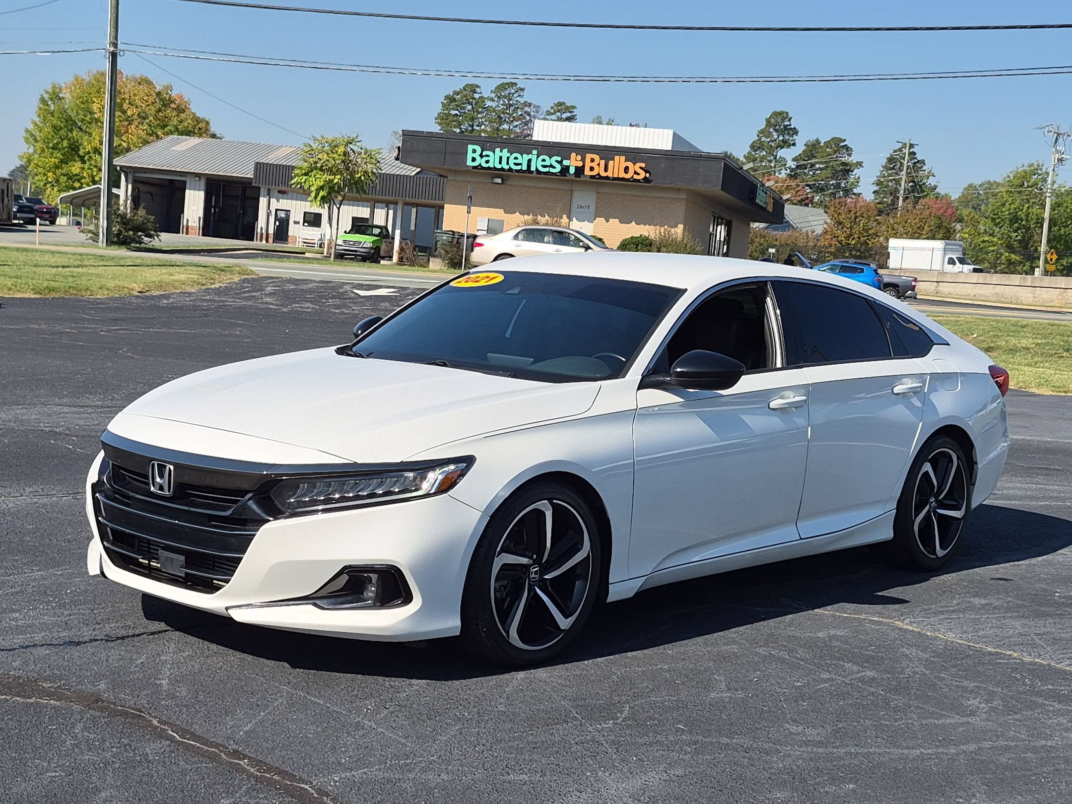 Used 2021 Platinum White Honda Sport image 1
