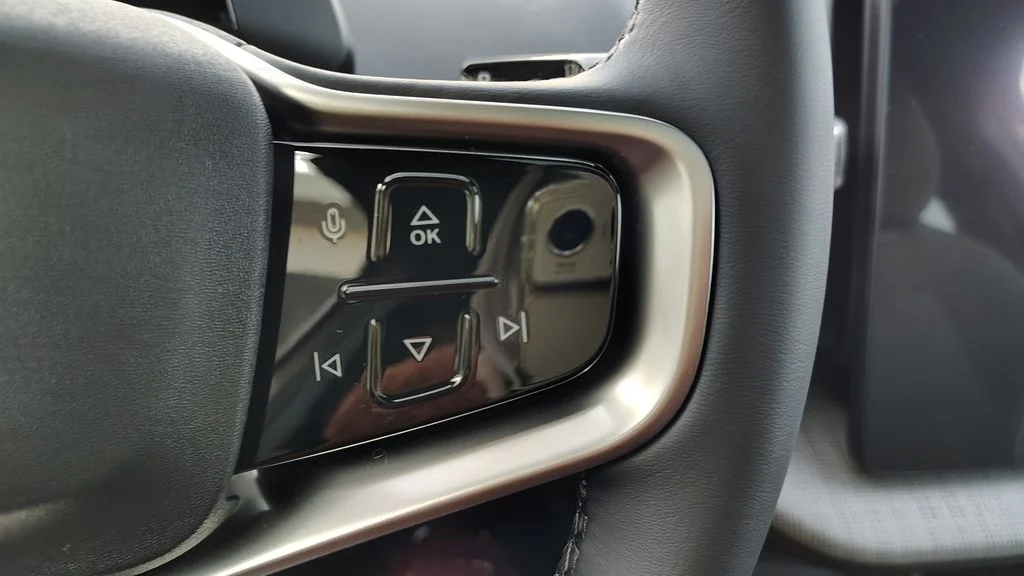 2026 Volvo EX30 Plus - Photo 12