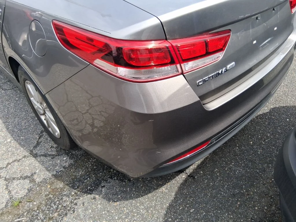 Used 2017 Silver Kia LX image 7