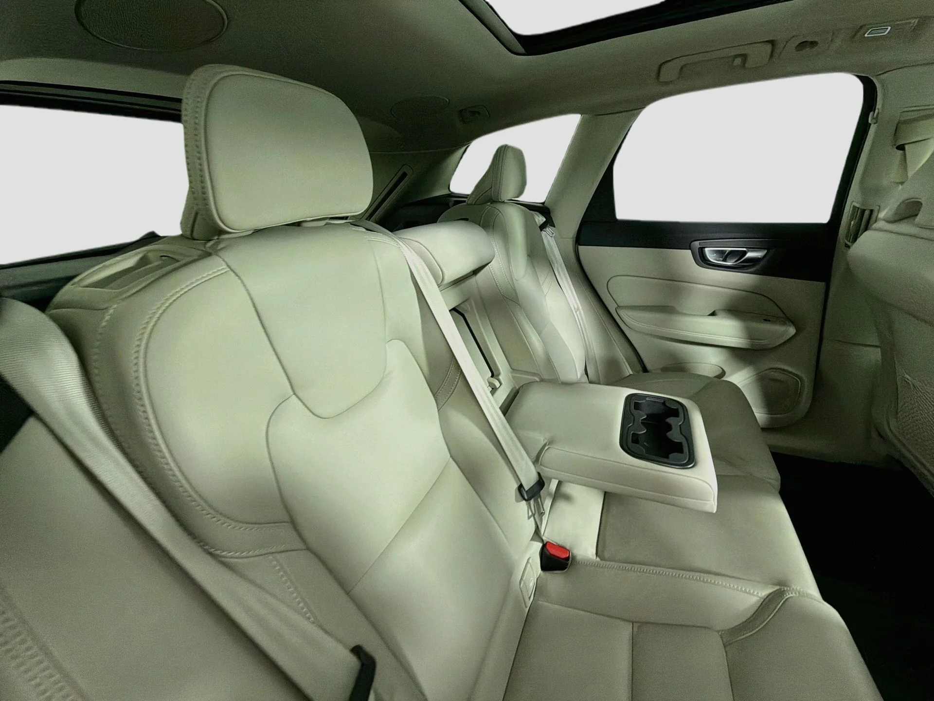 Certified Used 2026 Denim Blue Volvo Ultra image 29