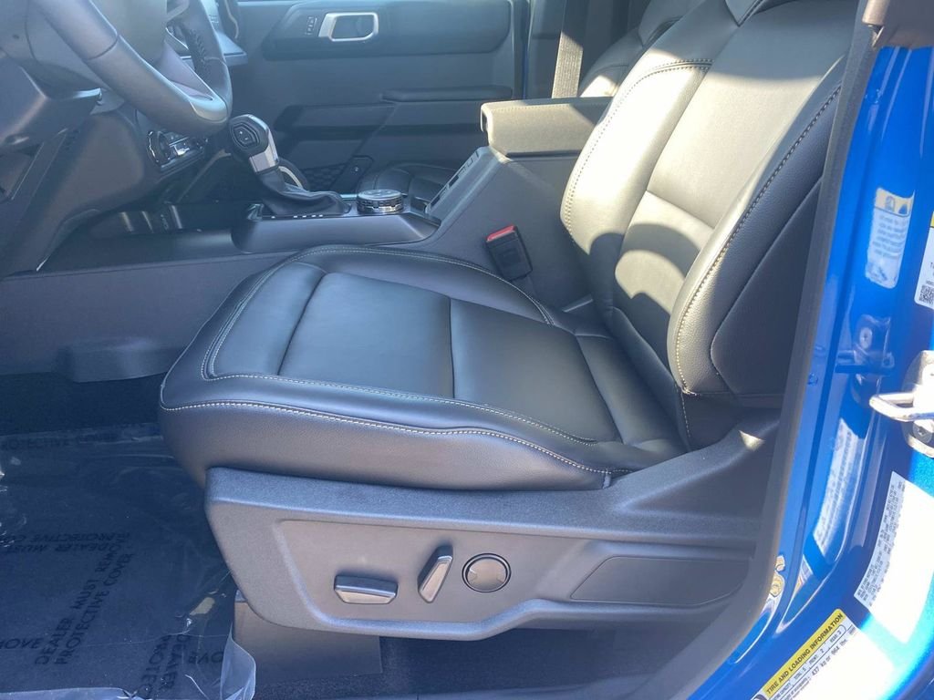 New 2026 Velocity Blue Metallic Ford Badlands® image 12