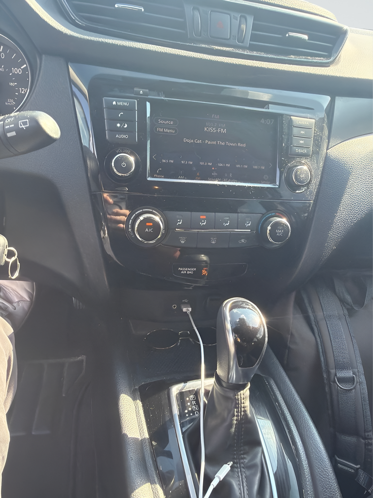 Used 2020 Black Nissan S image 3