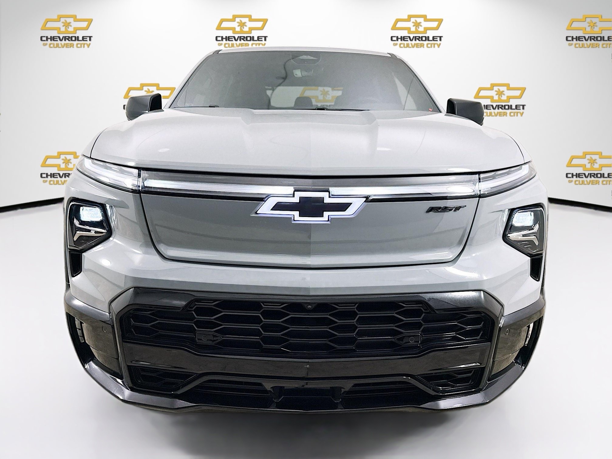 Used 2025 Chevrolet Silverado EV RST with VIN 1GC402EL8SU405003 for sale in Culver City, CA