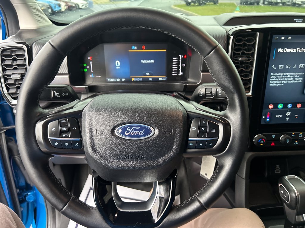Used 2025 Blue Ford XLT image 16