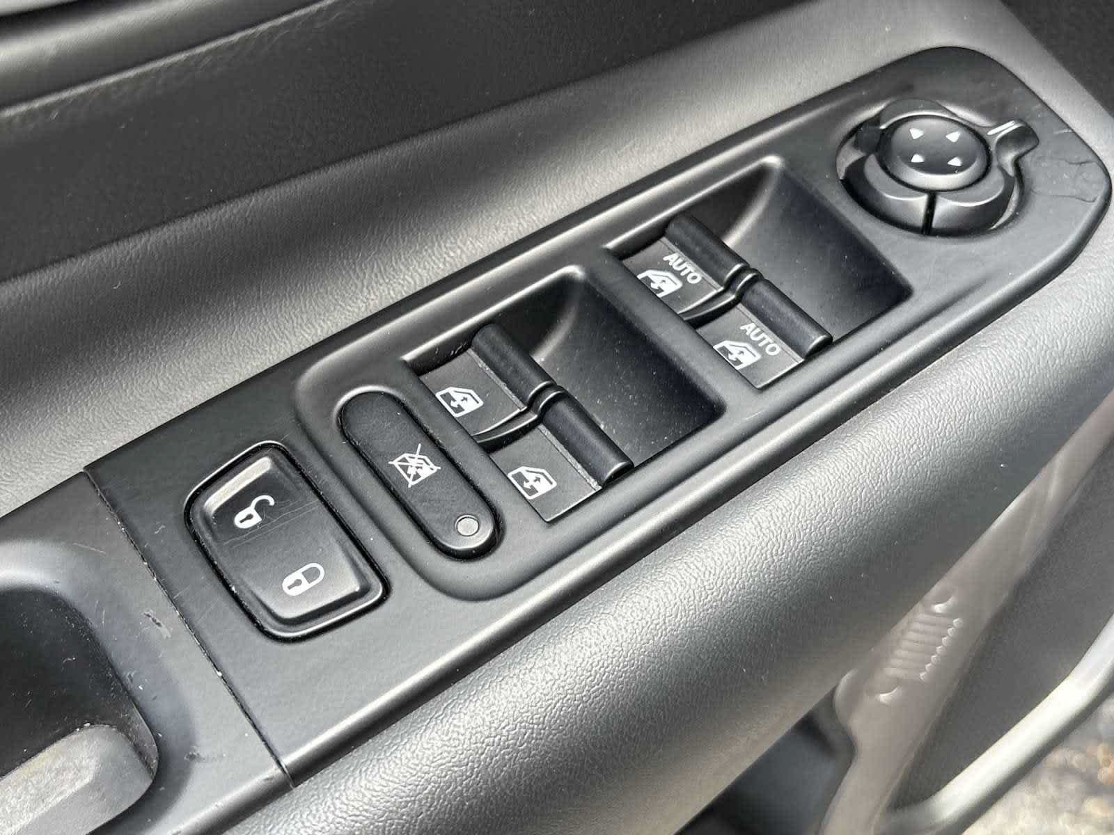 Used 2023 Graphite Gray Jeep Latitude image 21