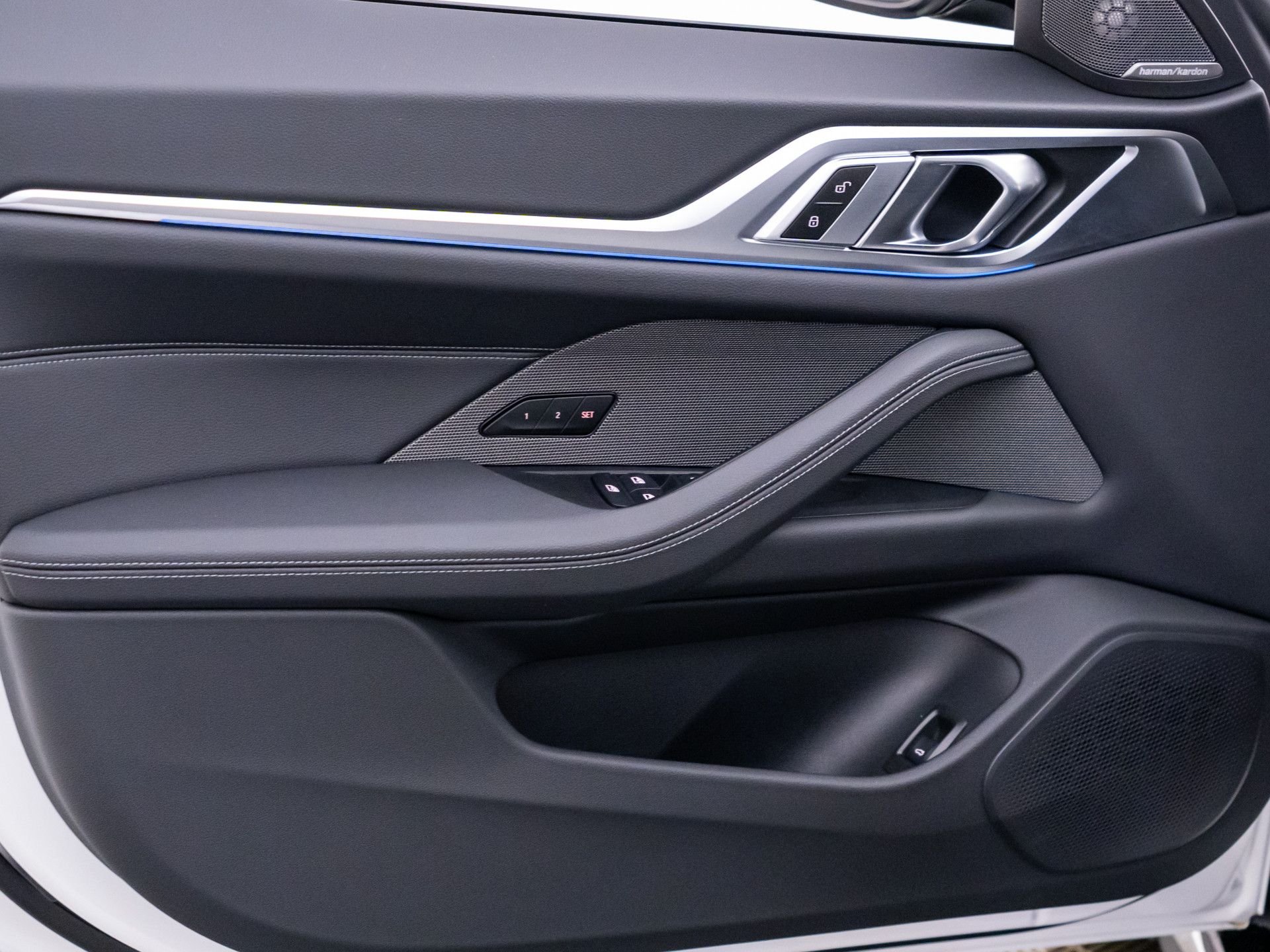 New 2026 Alpine White BMW xDrive40 image 14