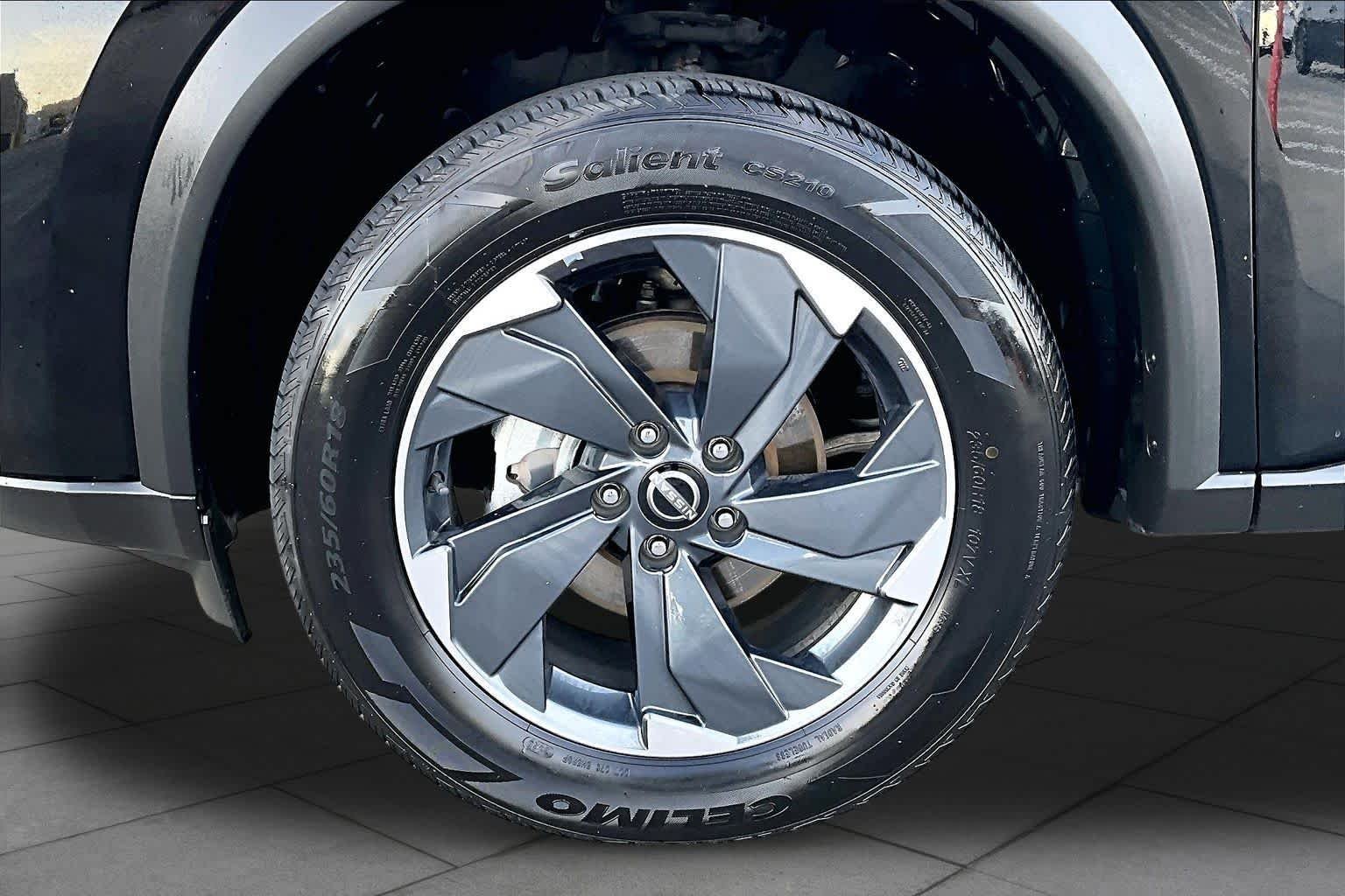 Used 2024 Super Black Nissan SV image 11