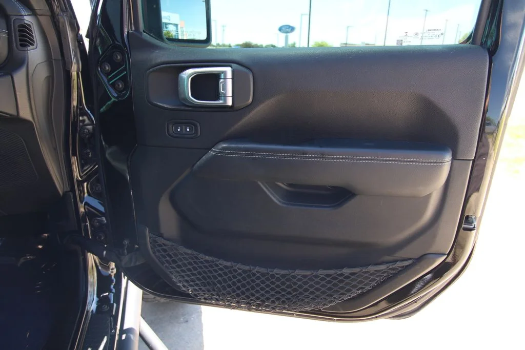 Used 2019 Black Jeep Unlimited Sahara image 42