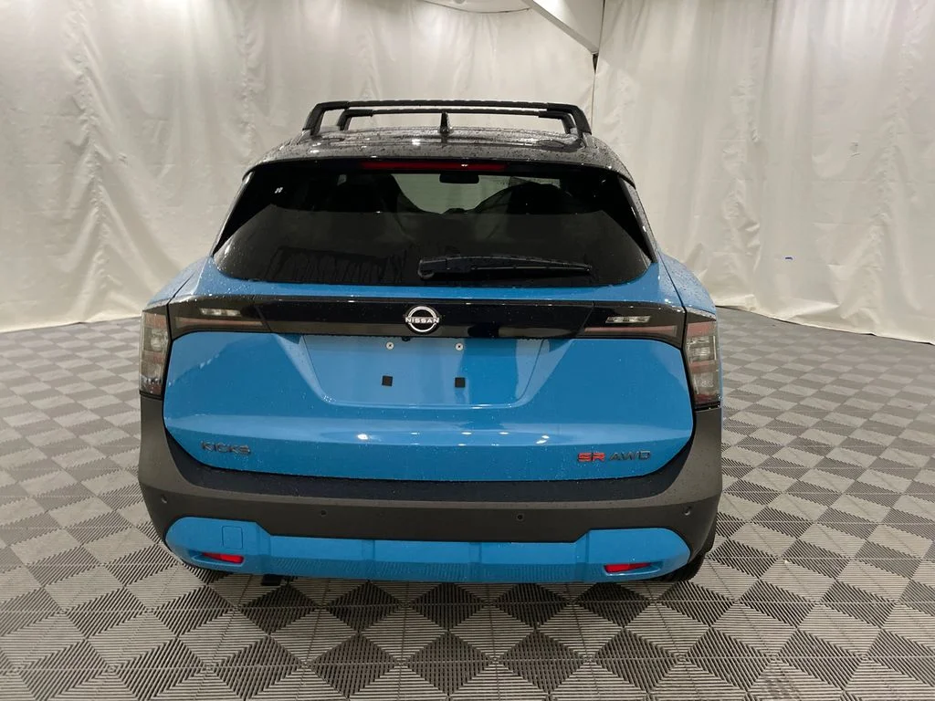 New 2026 Arctic Ice Blue Metallic / Super Black Two-tone Nissan SR image 6