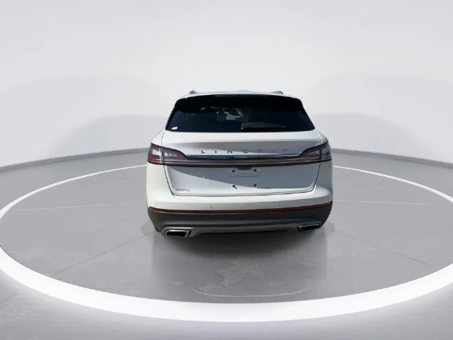 Used 2023 White Lincoln Reserve image 6