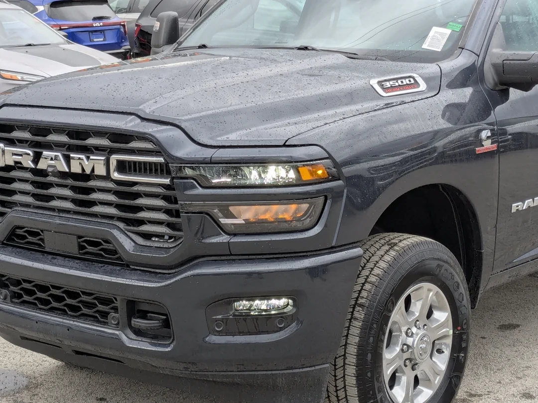 New 2026 Blue RAM Big Horn - - 4x4 - 6.7L HO Diesel - 5th Wheel/Gooseneck Prep - Sport App Pkg - Nav & More! image 10