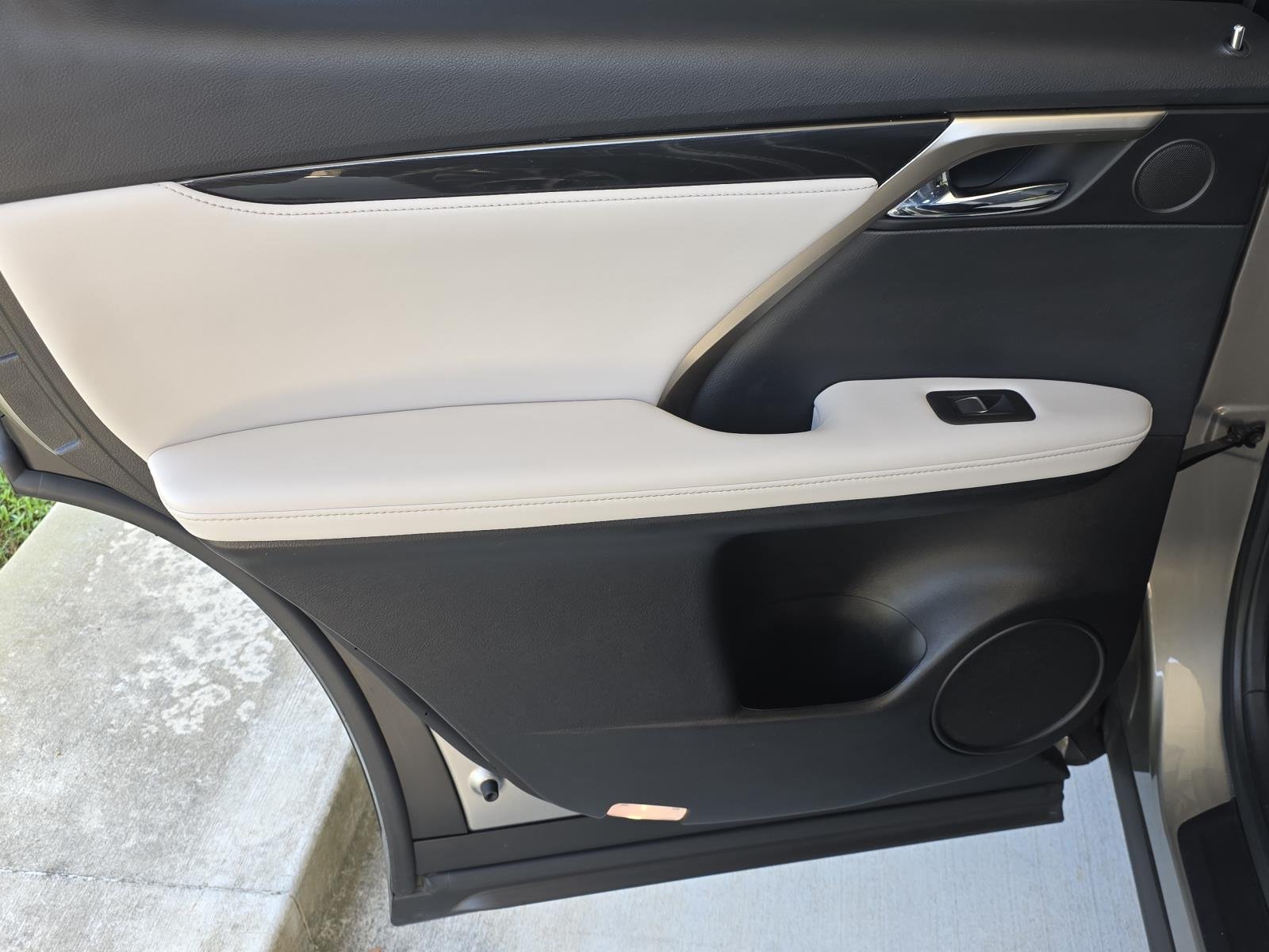 Used 2020 Silver Lexus 450h image 34