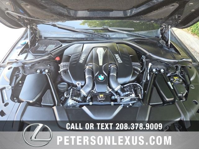 Used 2018 Black BMW 750i image 10