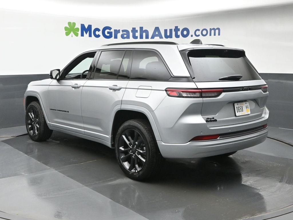 New 2026 Silver Zynith Exterior Paint Jeep Limited Reserve image 26