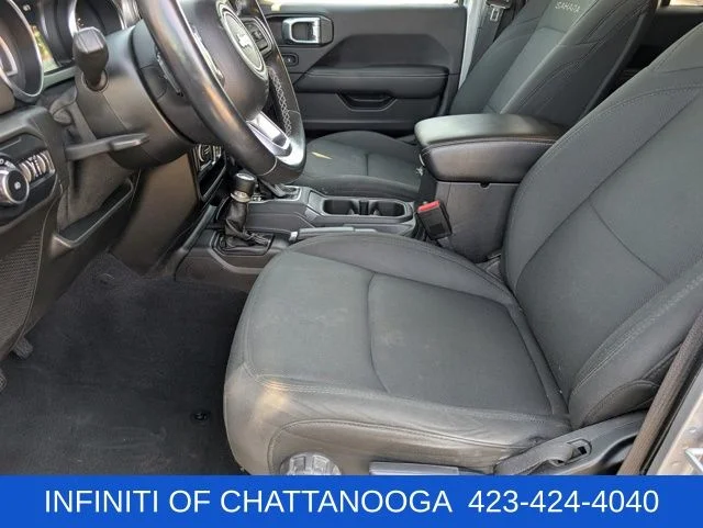 Used 2021 Silver Jeep Unlimited Sahara image 17