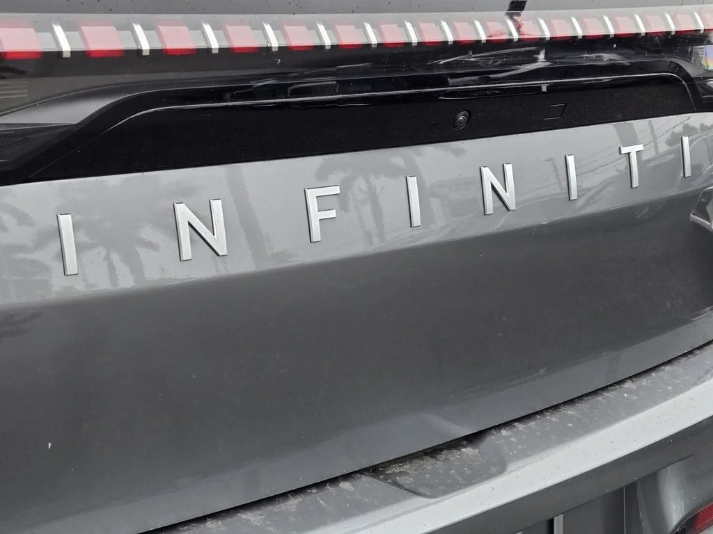 2026 INFINITI QX80 Luxe - Photo 10