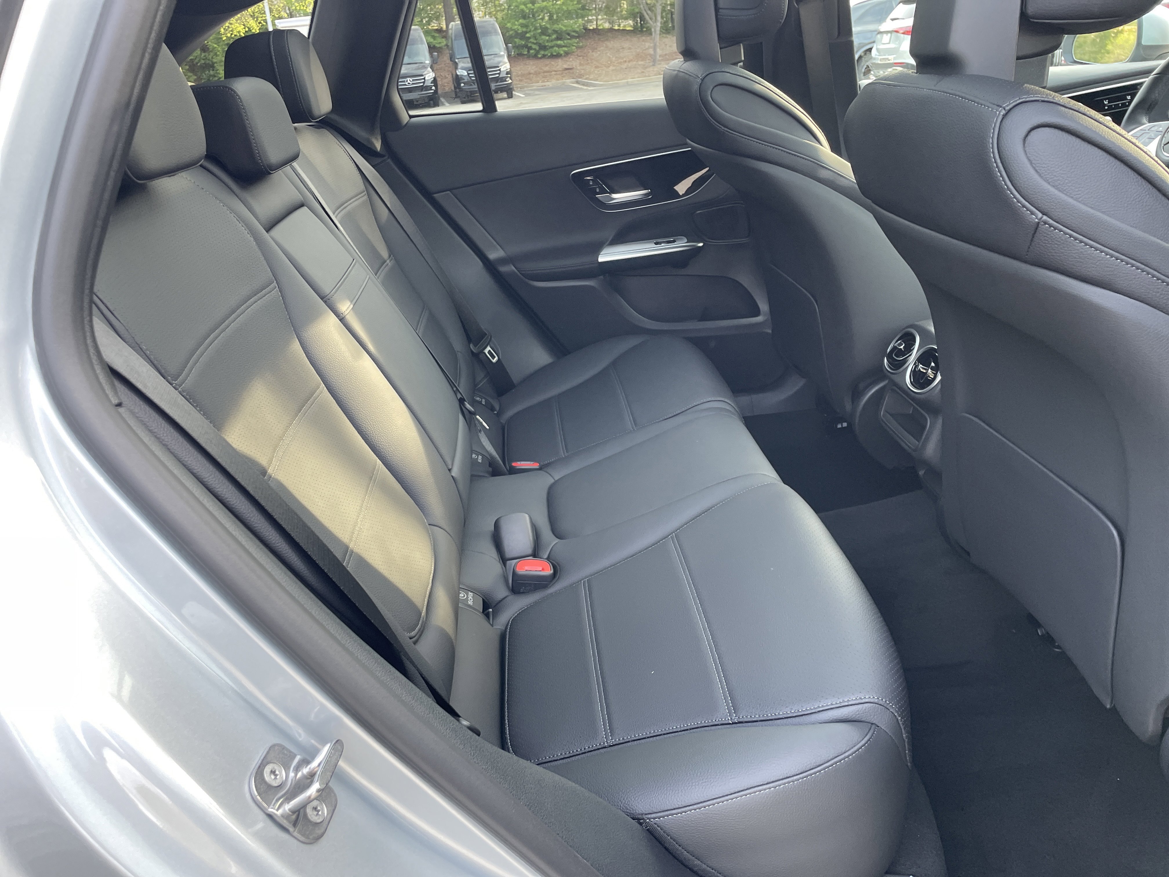 New 2026 Cirrus Silver Metallic Mercedes-Benz GLC 300 SUV image 40
