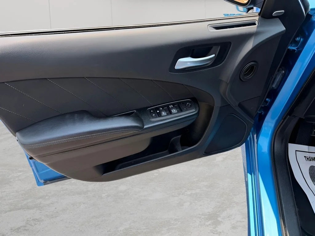 Used 2023 B5 Blue Pearlcoat Dodge R/T image 18