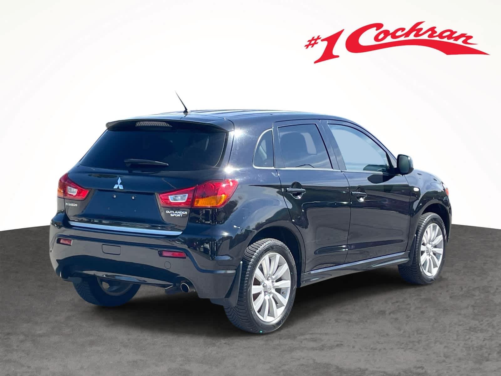 Used 2011 Labrador Black Pearl Mitsubishi SE image 10