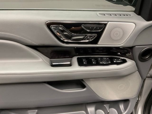 Used 2019 Ingot Silver Metallic Lincoln Reserve image 15