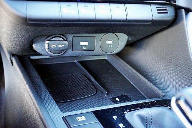 Used 2026 White Hyundai SEL Sport image 26