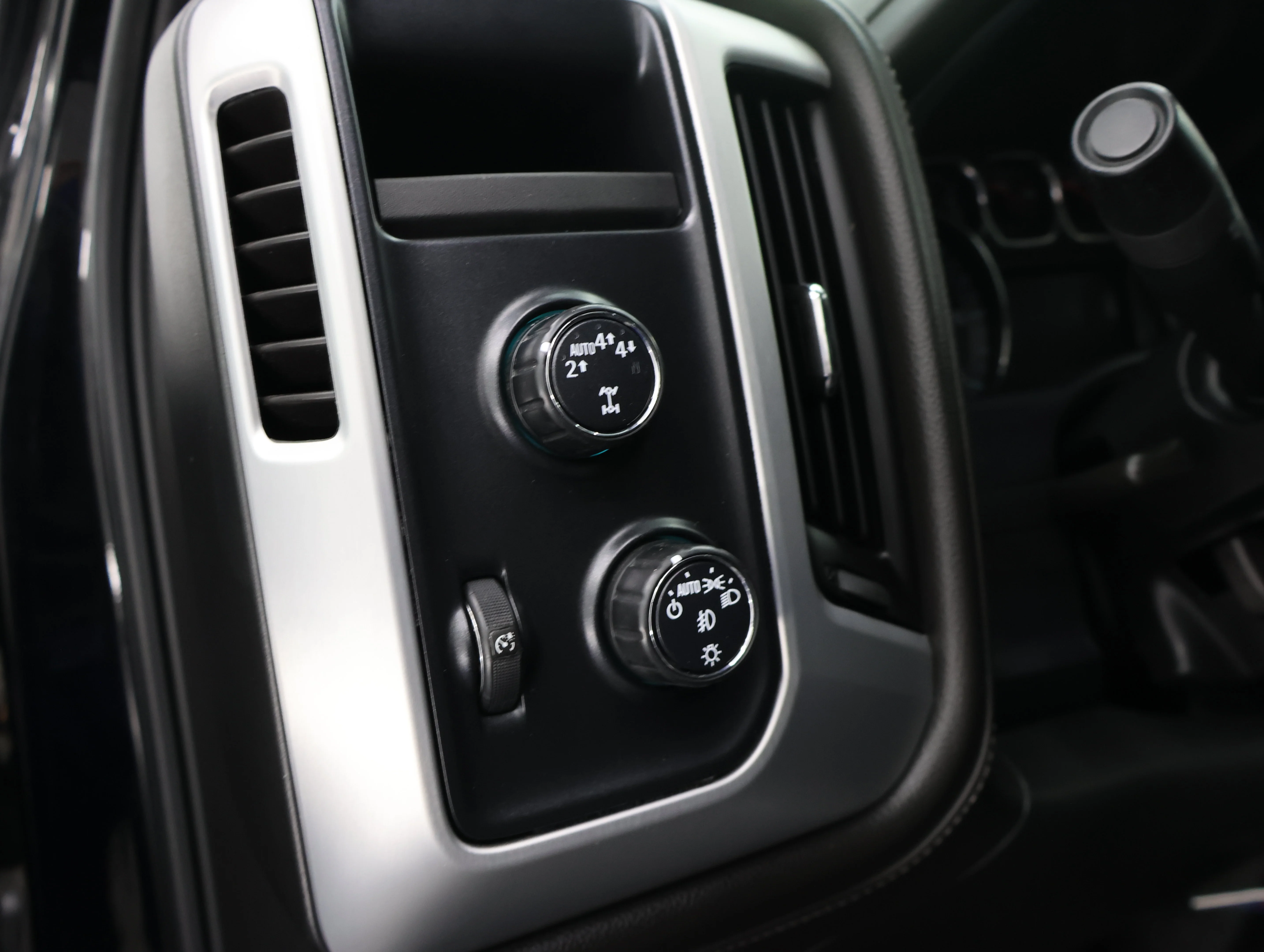 Used 2017 Onyx Black GMC SLT image 38