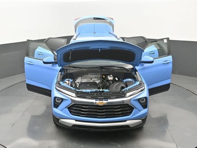 Used 2024 Fountain Blue Chevrolet LT image 32