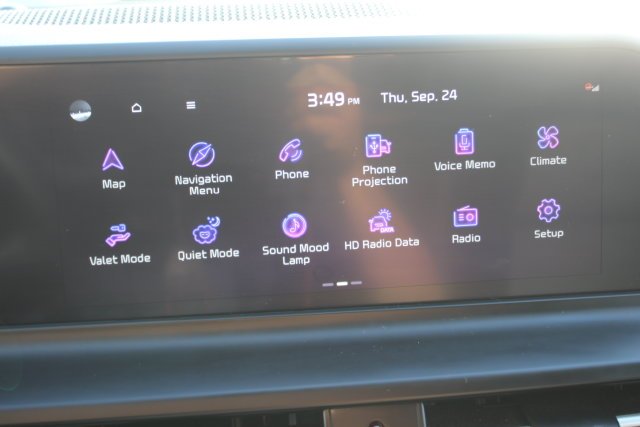 Used 2024 White Kia SX image 5