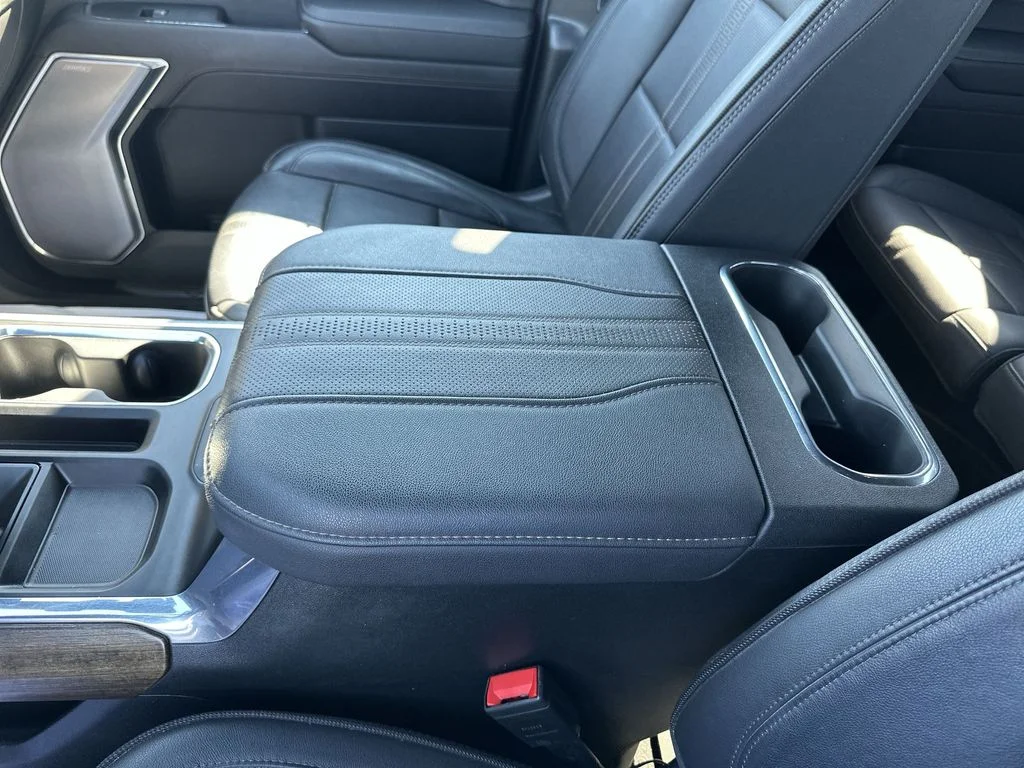 Used 2023 Red Chevrolet High Country image 26