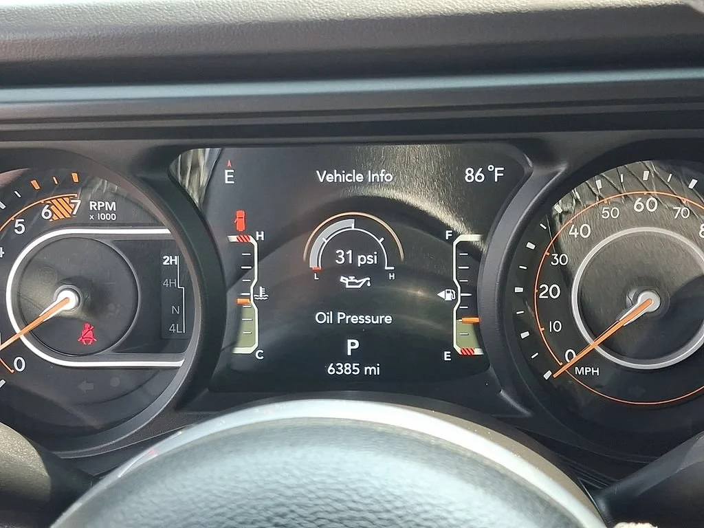 Used 2025 White Jeep 4-Door Sahara 4x4 image 26