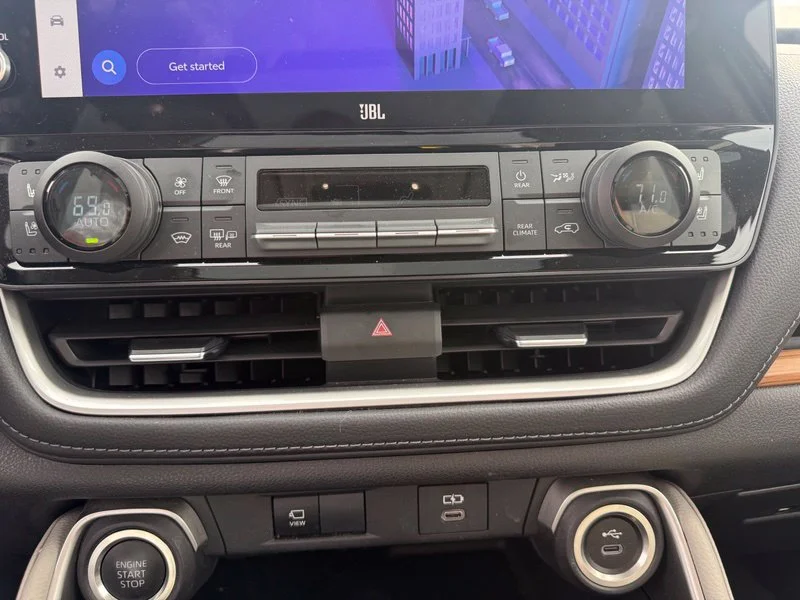 Used 2025  Toyota Limited image 12