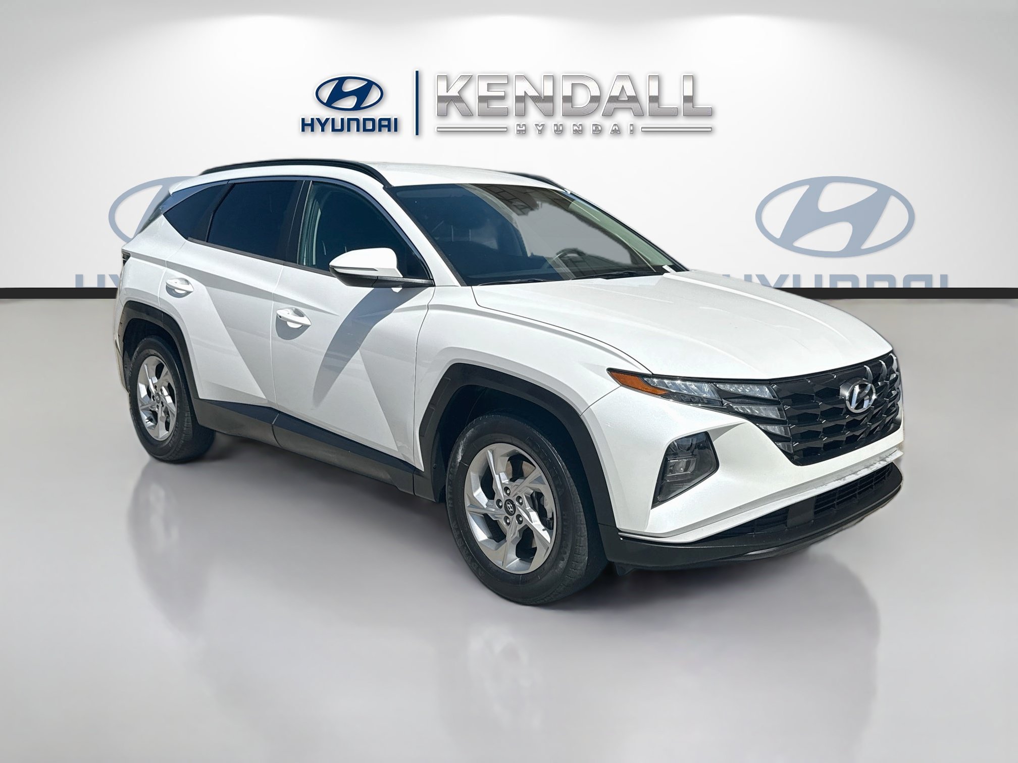 Used 2022 Quartz White Hyundai SEL image 1
