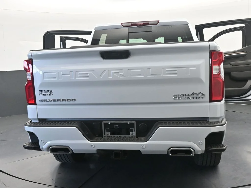 Used 2026 Summit White Chevrolet High Country image 90