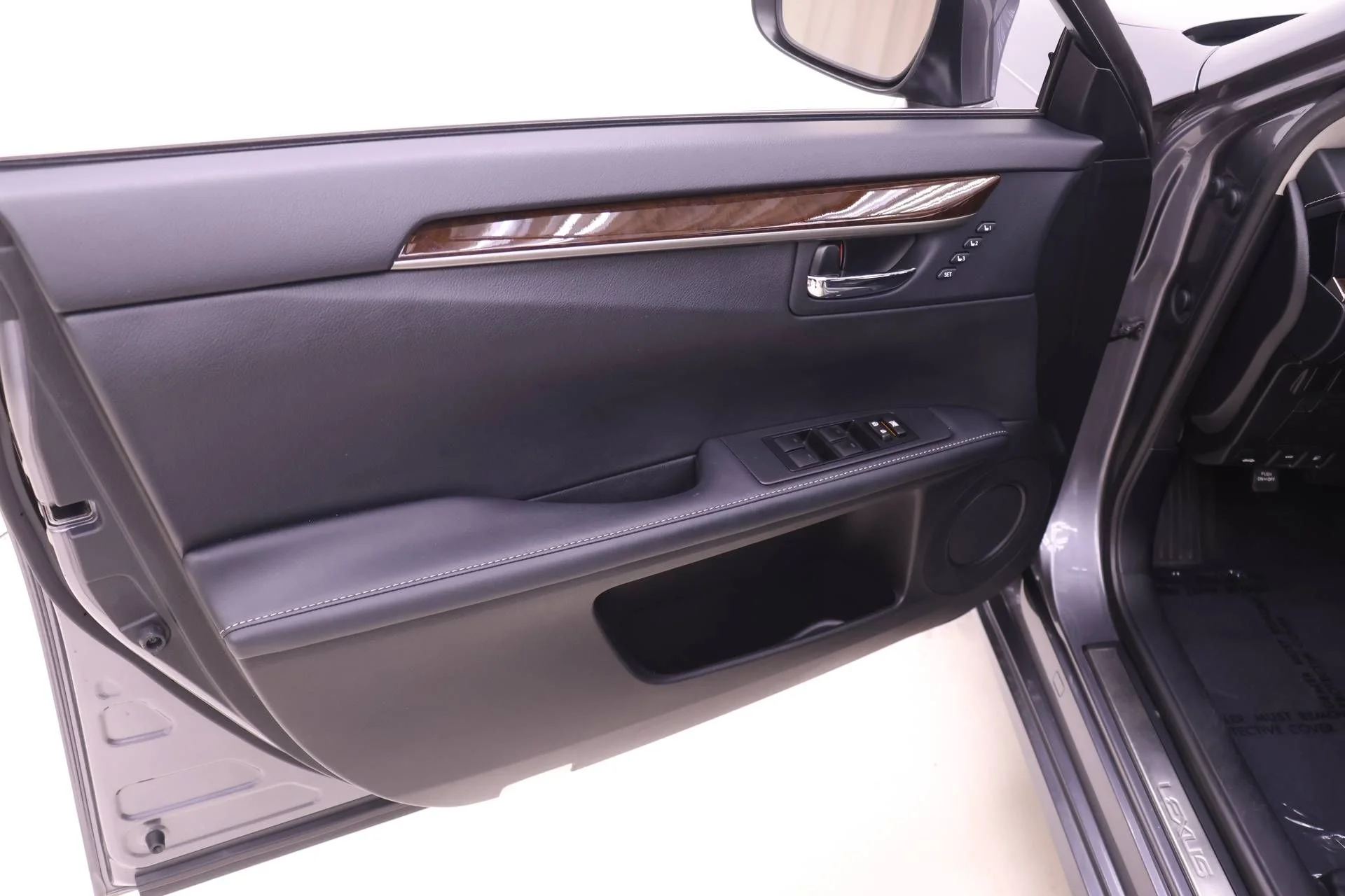 Used 2015 Gray Lexus 350 image 12