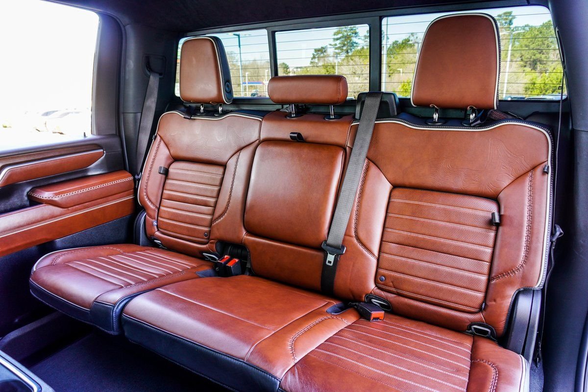 Used 2024 White GMC Denali Ultimate image 40
