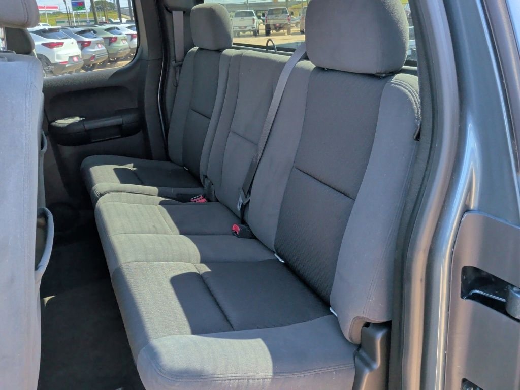 Used 2008 Blue Chevrolet LT image 32