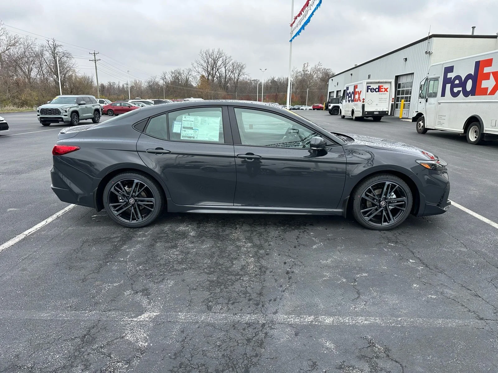 2026 Toyota Camry XSE - Photo 6