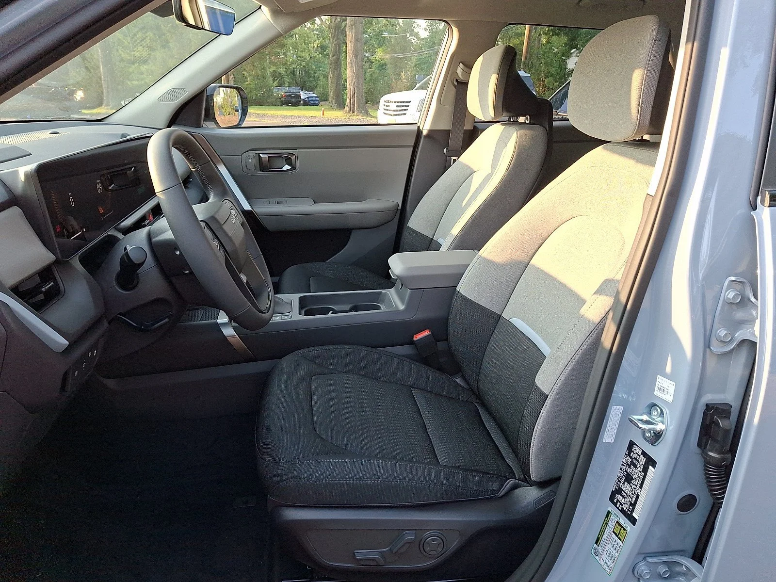 New 2027 Pale Gray Kia S image 6