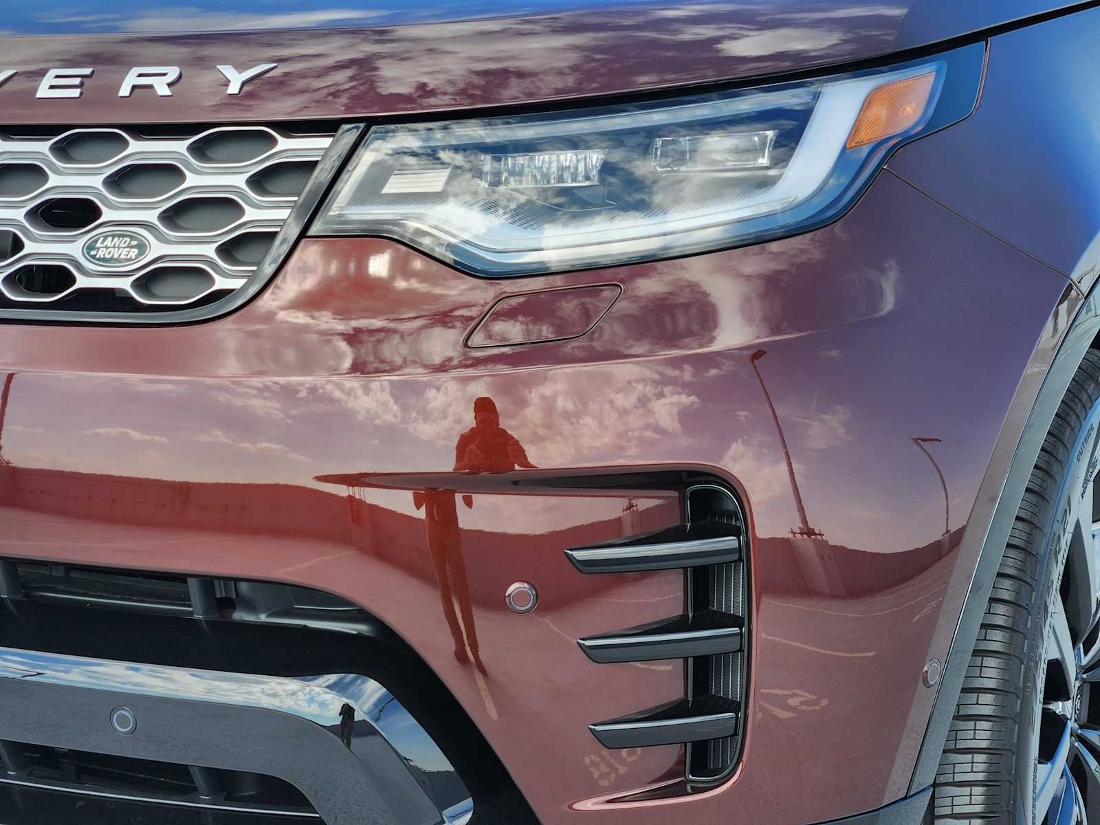 2026 Land Rover Discovery Gemini Edition - Photo 8