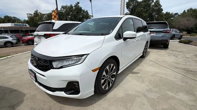 2026 Honda Odyssey Elite's photo