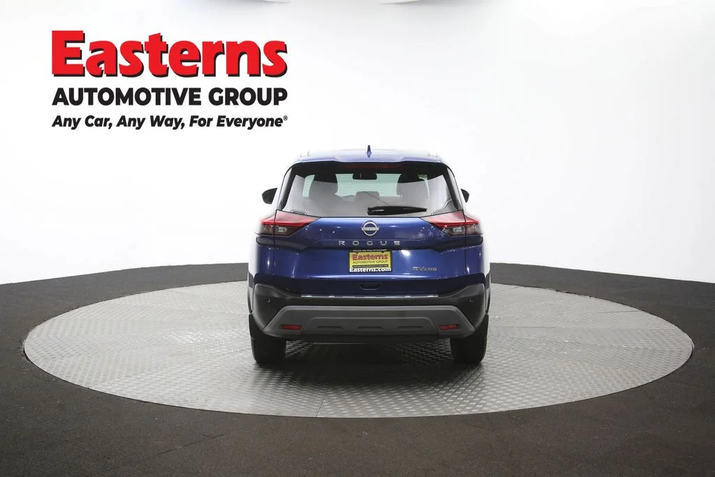 Used 2023 Blue Nissan SV image 39