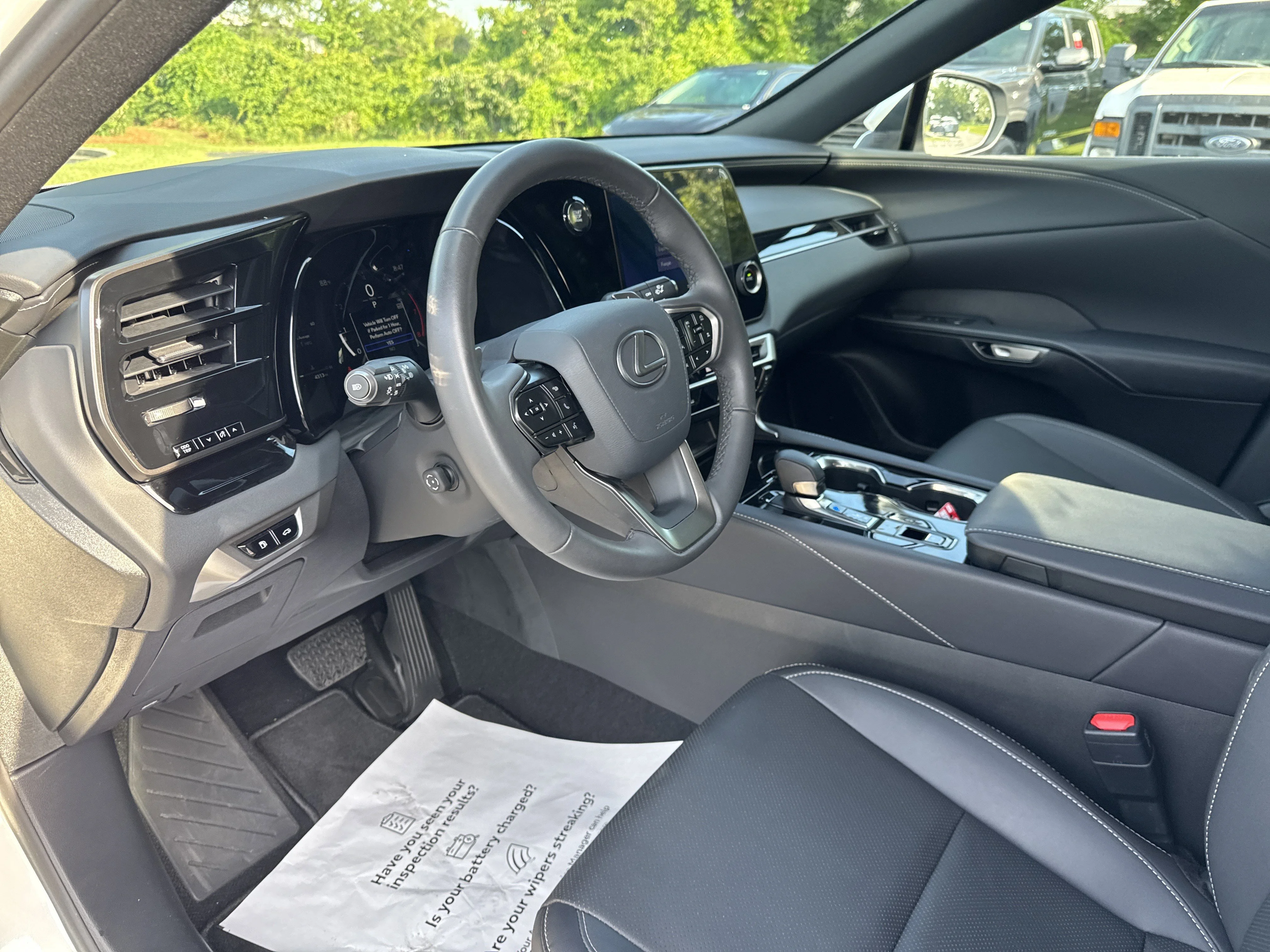 Used 2025  Lexus  image 15