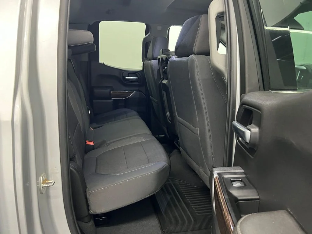 Used 2019 Quicksilver Metallic GMC SLE image 23