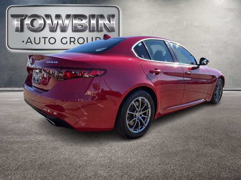 Used 2019 Alfa Rosso Alfa Romeo RWD image 5