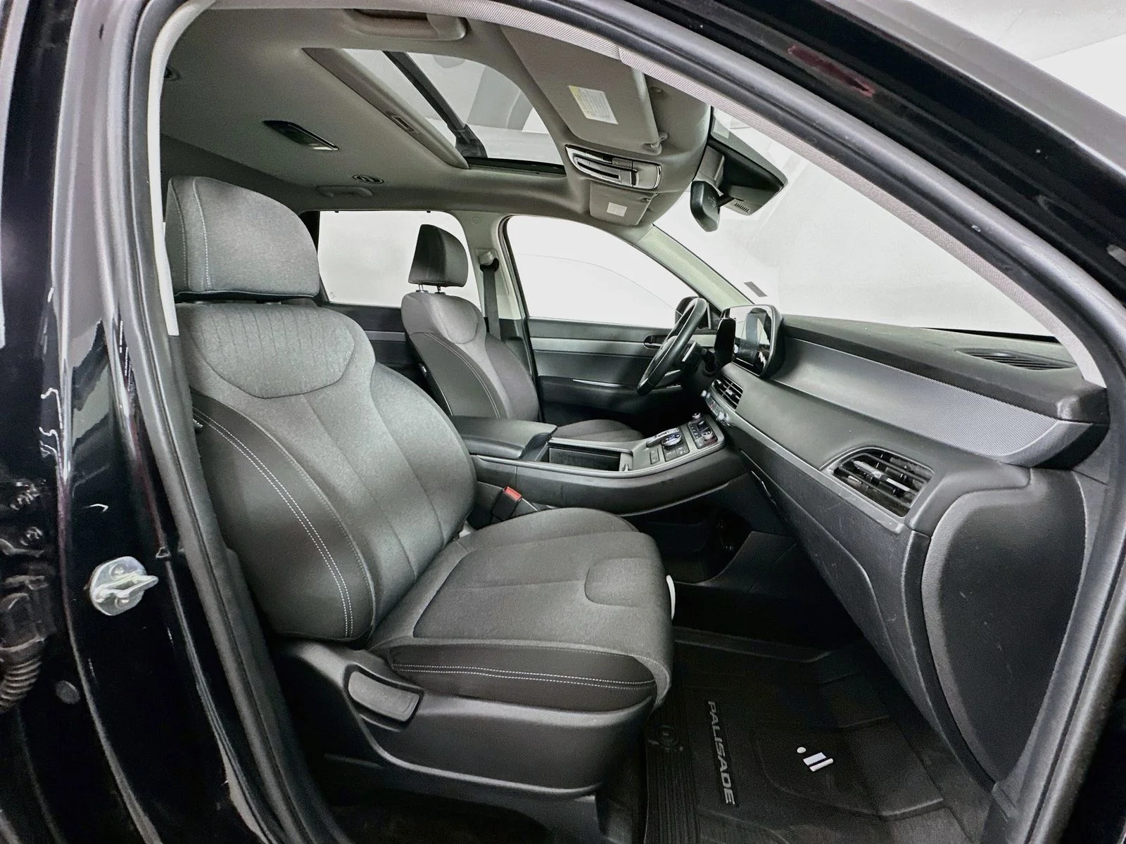 Used 2022 Abyss Black Pearl Hyundai SEL image 30