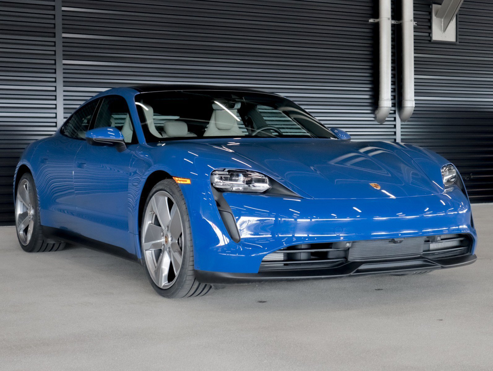 Certified Used 2023 Neptune Blue Porsche  image 7