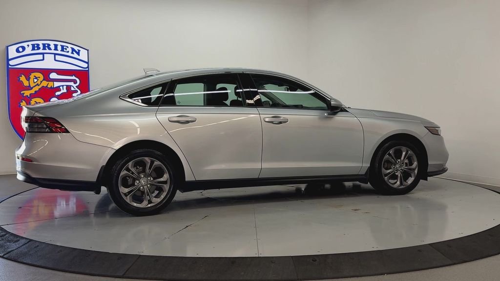 Used 2024 Silver Honda EX image 4