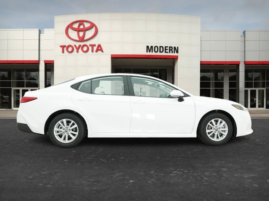 New 2026 Ice Cap Toyota LE image 13