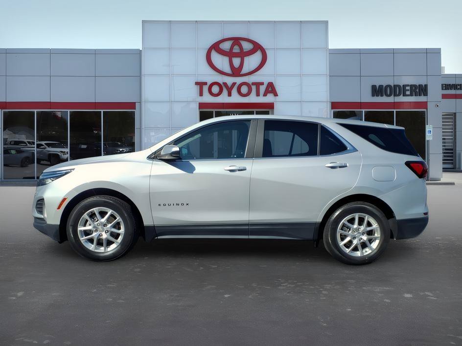 Used 2022 Silver Ice Metallic Chevrolet LT image 2